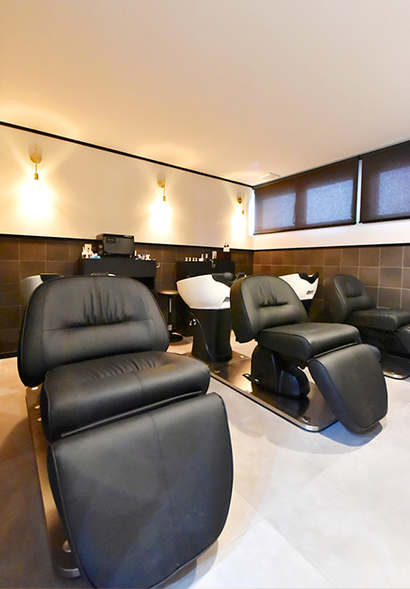 aura hair salon店内